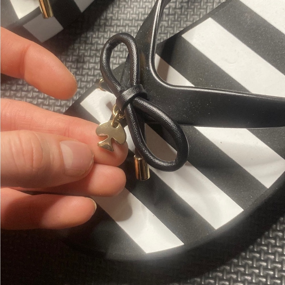 Kate Spade flip flops - Picture 2 of 4